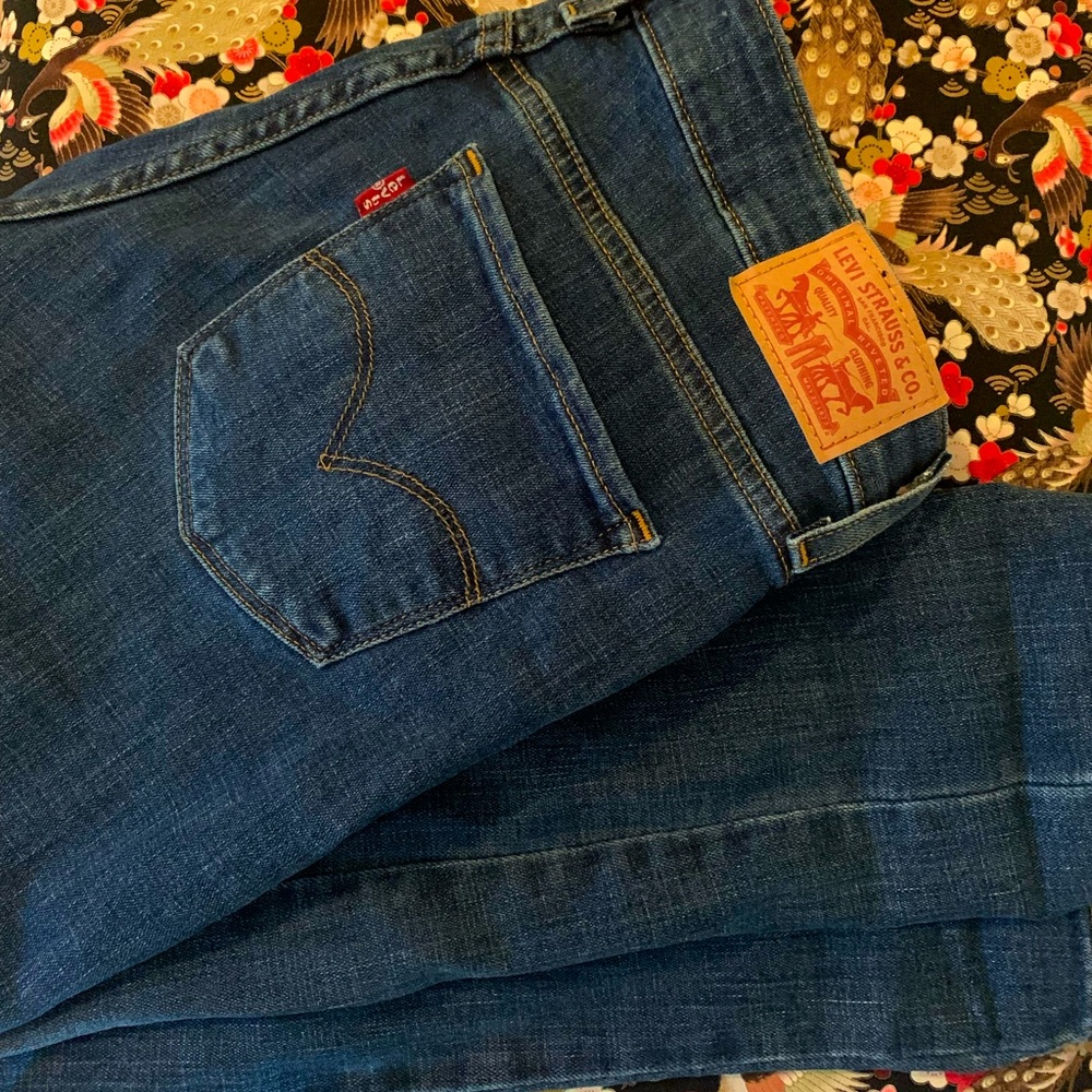 Levi’s 711 skinny jeans size 28